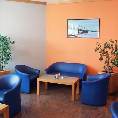 Hotel Cubic Laktaši Extérieur photo