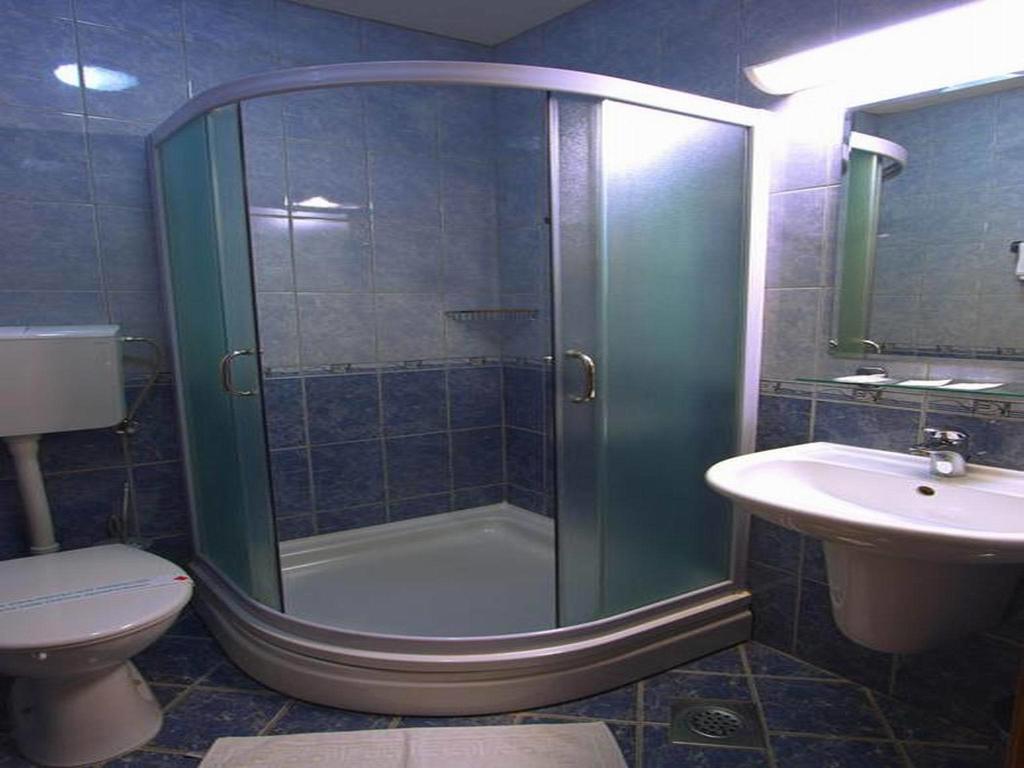 Hotel Cubic Laktaši Extérieur photo