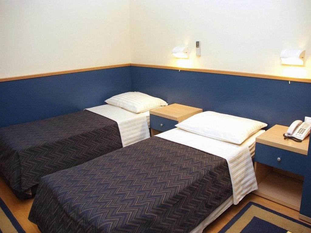 Hotel Cubic Laktaši Extérieur photo