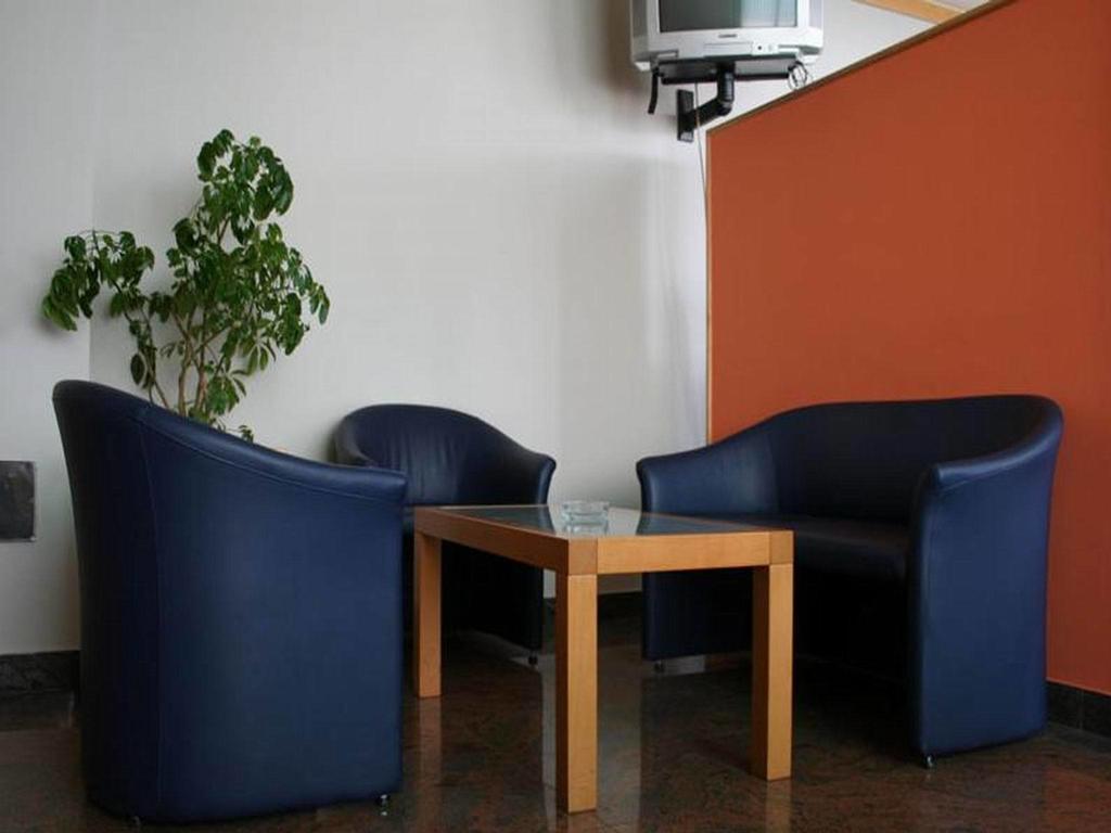 Hotel Cubic Laktaši Extérieur photo