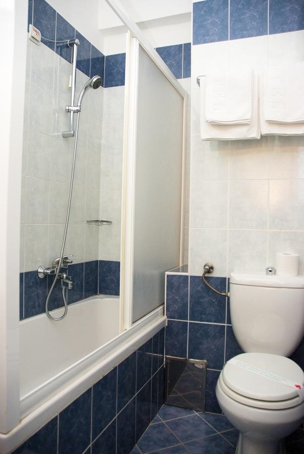 Hotel Cubic Laktaši Extérieur photo